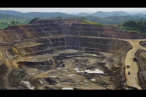 تصویر ایوانهو ماینز در جستجوی توسعه معدنکاری مس در کنگو