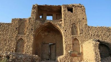 تصویر کاروانسرای صفوی «چنار راهدار» شیراز با مرگ دست و پنجه نرم می کند