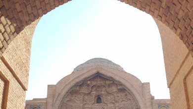 تصویر آشفته‌بازاری به نام مسجد جامع ورامین!